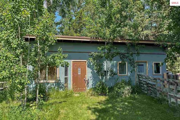 Starrs Acreage: 830 Kootenai Cutoff Rd, Sandpoint, ID 83864